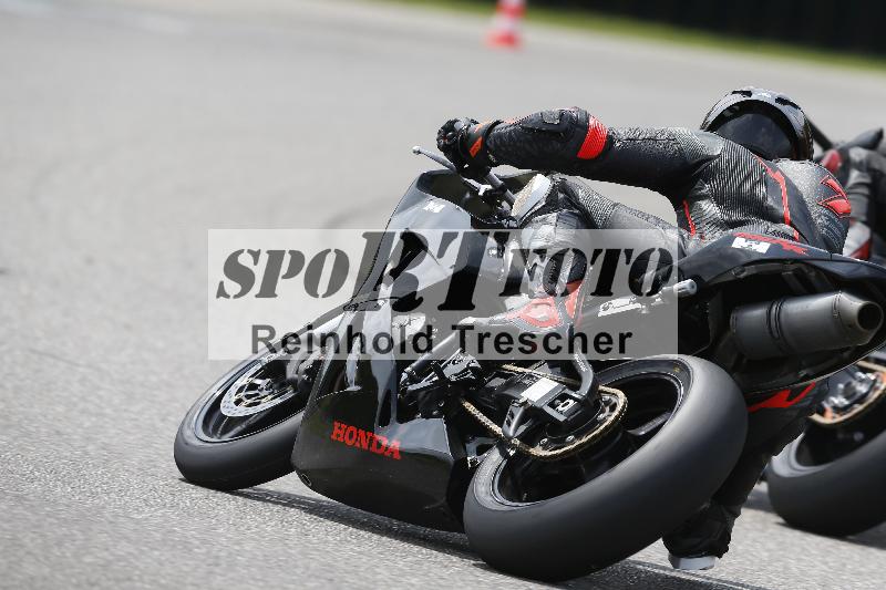 /24 08.06.2025 TZ Motorsport ADR/Gruppe gelb/backside